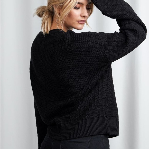 xle // black sweater - Picture 2 of 5